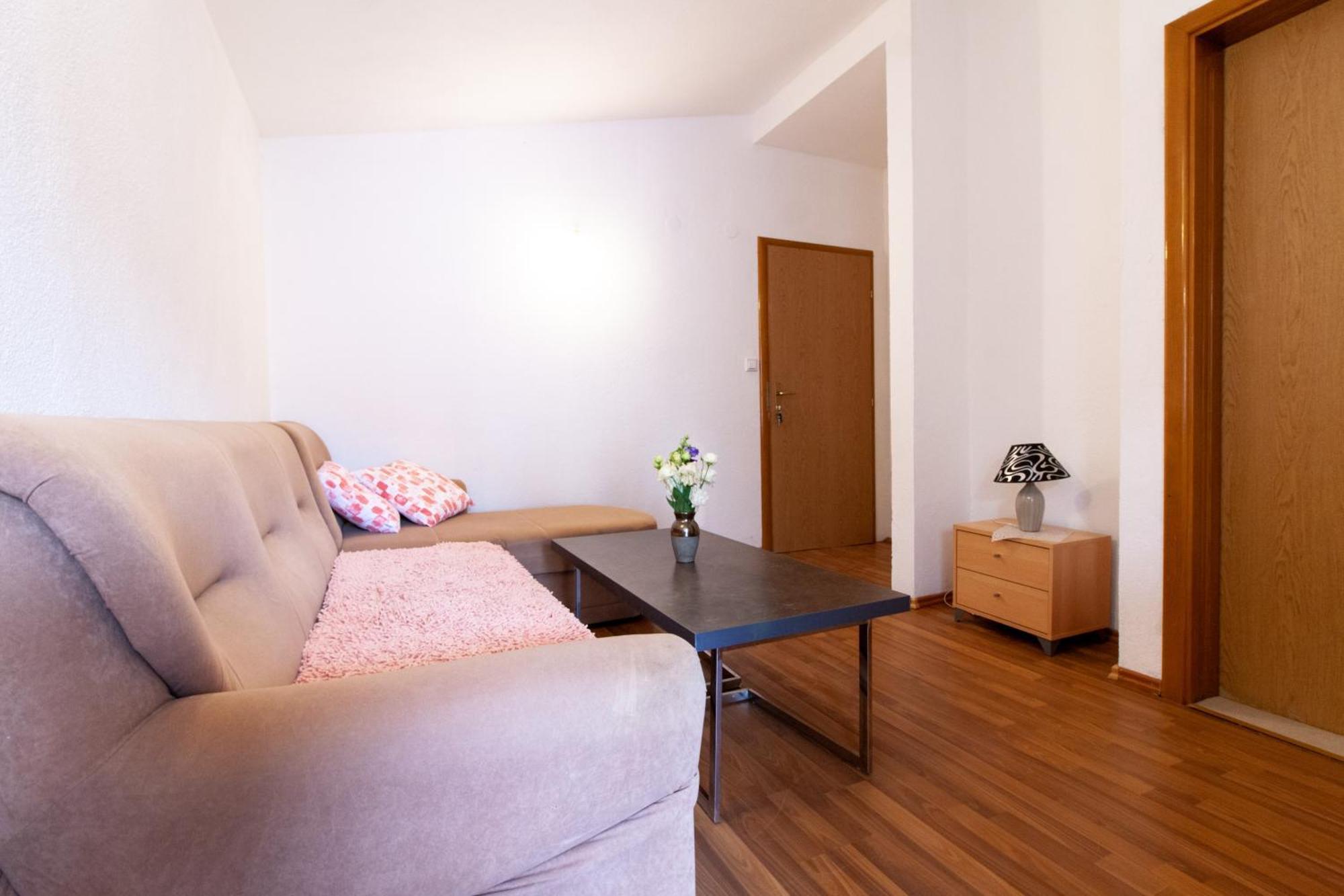 Apartments Laura Neum Room photo